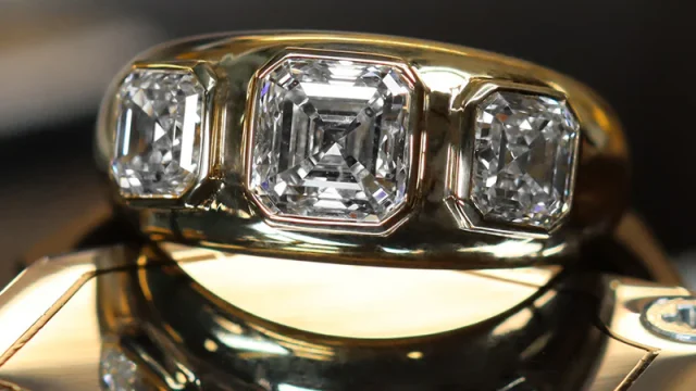 phillip-jennings-jewellery-handmade-18ct-yellow-gold-ring-with-three-natural-asscher-cut-diamonds_1080x